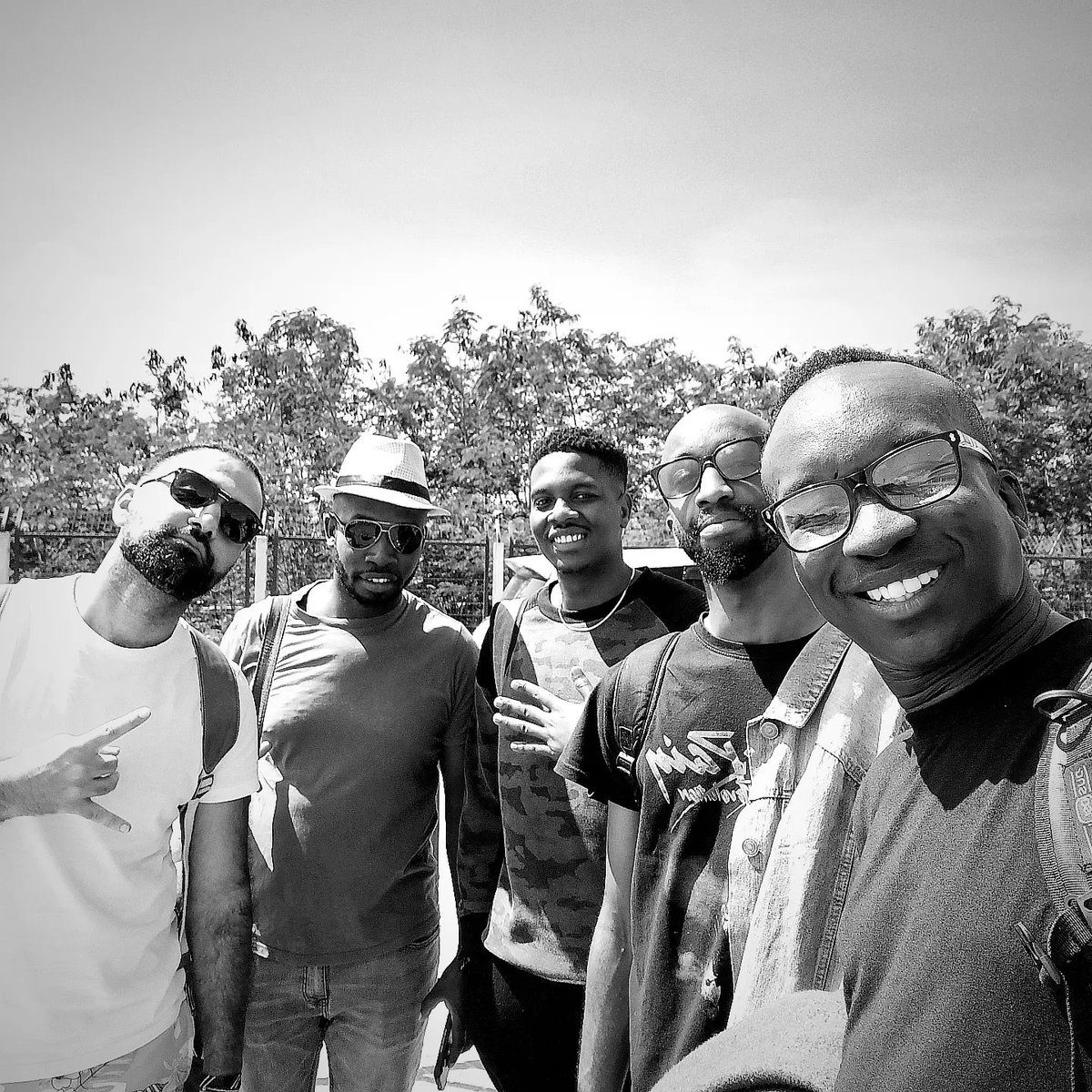 OmaraDanielol's tweet photo. Meanwhile, This Is How We Checked Into Mombasa. I Know It Looks Like A Mugging, But We're Here To Make People Laugh... As We Rob Them!π
#standupcollective https://t.co/udJkx546Yl