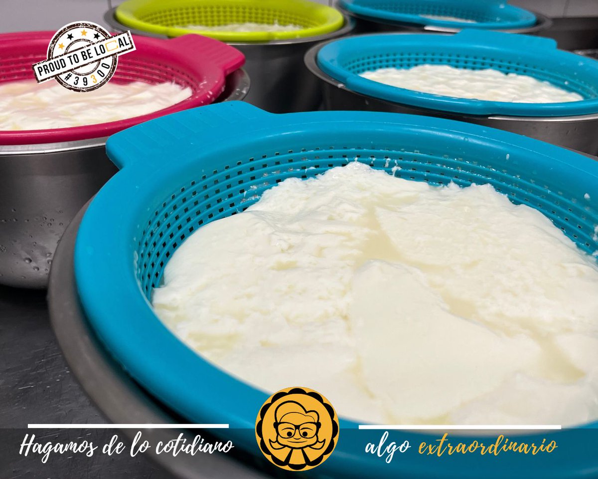 SobaosArce's tweet photo. 😏 Dime que estás haciendo #quesadas sin decirme que estás haciendo quesadas
🥛Cuajar la #leche es el primer paso para preparar una #quesada de verdad. Un proceso artesanal que resulta crítico para que la elaboración sea perfecta
😋Pásate por #SobaosArce y verás qué delicia https://t.co/3cPy7ItwbQ