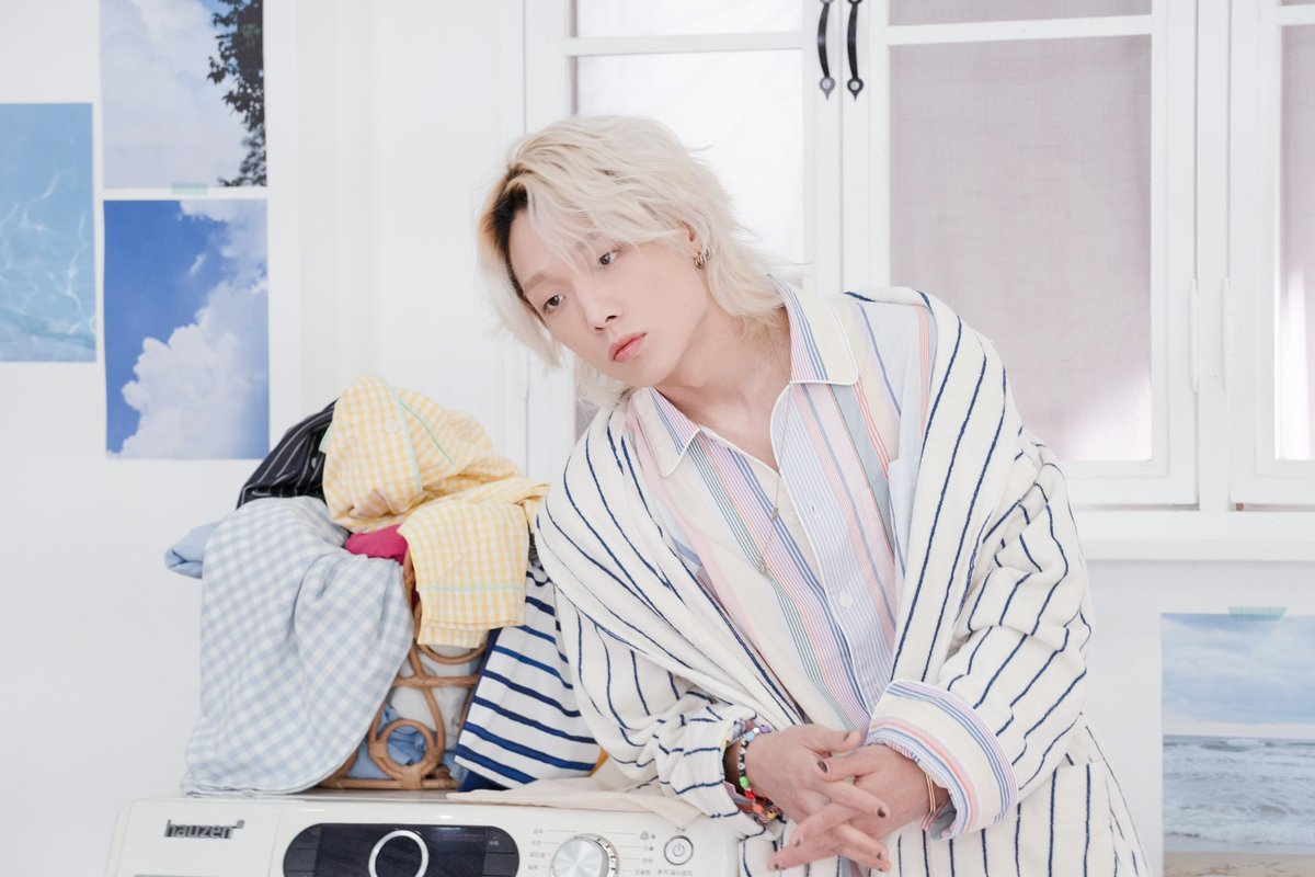iKONIC_143's tweet photo. [#FORiKONIC]

iKON 2024 SEASON'S GREETINGS [KON HOUSE] PREVIEW❣️

#iKON #아이콘
#KONHOUSE #콘하우스
#SEASONSGREETINGS
#시즌그리팅 https://t.co/6osHqATOty