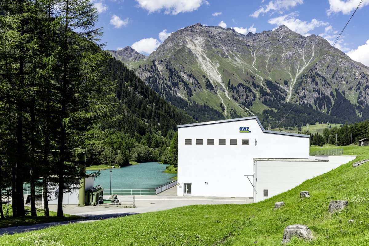 ewz_energie's tweet image. Die Bergeller Bevölkerung hat sich positiv zur vorzeitigen #Rekonzession an ewz geäussert. Wir freuen uns sehr über diesen Vertrauensbeweis. Damit wird die langjährige Partnerschaft zwischen  #Bergell und #Zürich bekräftigt: bit.ly/3tGXjLe #Wasserkraft #Stromproduktion