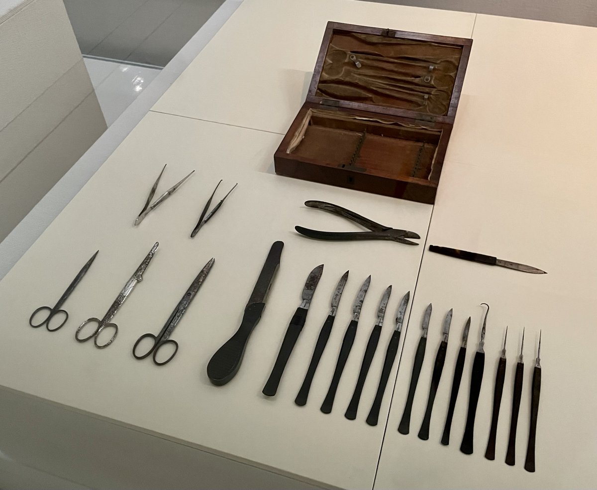ngs_rekibun's tweet photo. If you are into the #history of #medicine, the Great #Siebold Exhibition can give you some insight about the introduction of Western medicine to #Japan. Siebold brought these medical instruments with him on his second visit to Japan, and later gave them to his daughter #Ine. https://t.co/xsvTUAgIz1