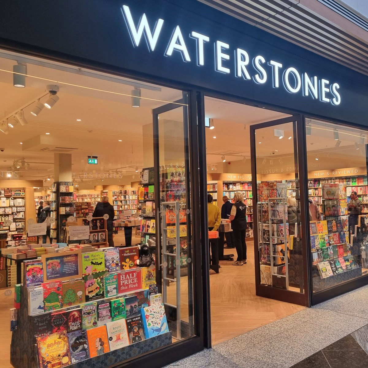 WstonesEdinGyle's tweet photo. WE ARE OPEN!!!!!!! 😁😁

We are so excited to welcome you all into our brand new shop.

We will be open until 6pm this evening, so please do pop in and say hello! https://t.co/RfhotRgz5Q
