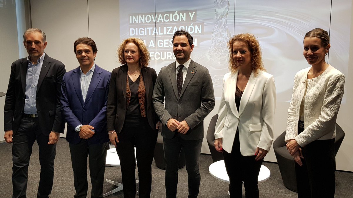 Hidraqua (@infohidraqua) on Twitter photo 🆕El centro <a href="/dinapsis/">Dinapsis</a> #Valencia ha acogido esta mañana el foro "Innovación y digitalización en la gestión de los recursos" organizado por <a href="/levante_emv/">Levante-EMV</a> con representantes de <a href="/AjuntamentVLC/">Ajuntament València</a> <a href="/AytoPaterna/">Ayuntamiento Paterna</a> <a href="/Aj_Torrent/">Ajuntament de Torrent</a> y <a href="/AjXirivella/">Ajuntament de Xirivella</a> ⤵️ 🆕El centro <a href="/dinapsis/">Dinapsis</a> #Valencia ha acogido esta mañana el foro "Innovación y digitalización en la gestión de los recursos" organizado por <a href="/levante_emv/">Levante-EMV</a> con representantes de <a href="/AjuntamentVLC/">Ajuntament València</a> <a href="/AytoPaterna/">Ayuntamiento Paterna</a> <a href="/Aj_Torrent/">Ajuntament de Torrent</a> y <a href="/AjXirivella/">Ajuntament de Xirivella</a> ⤵️
