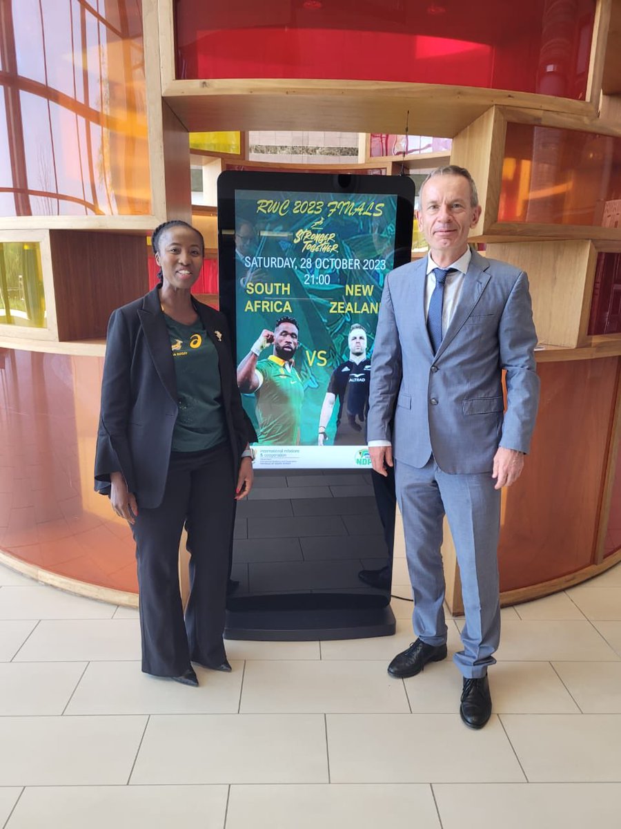 ulicnyczsahel's tweet photo. On the eve of iconic final I met #ChiefDirector Phumzile Mazibuko. In addition to agreement on key topics 🇿🇦🇨🇿cooperation we both believe it will go well tomorrow and @Springboks will lift again #WebbEllisTrophy #GoBokke #StrongerTogether @DIRCO_ZA https://t.co/4L8nE6byha