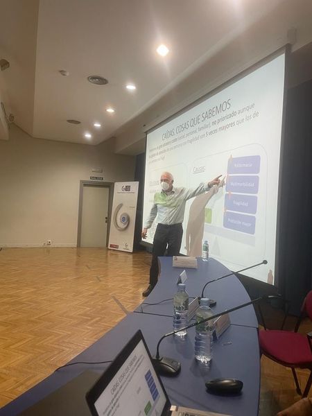 CatedraPoncemar's tweet photo. Ayer celebramos la VII Jornada de Fragilidad y Caídas en personas mayores👵🏽👴🏽. Agradecemos a todos los ponentes y asistentes que nos acompañaron👏🏽👏🏽 @frombubbledb @GeriatriaMurcia @UPCToficial @AytoLorca https://t.co/NuK9R6IVj7