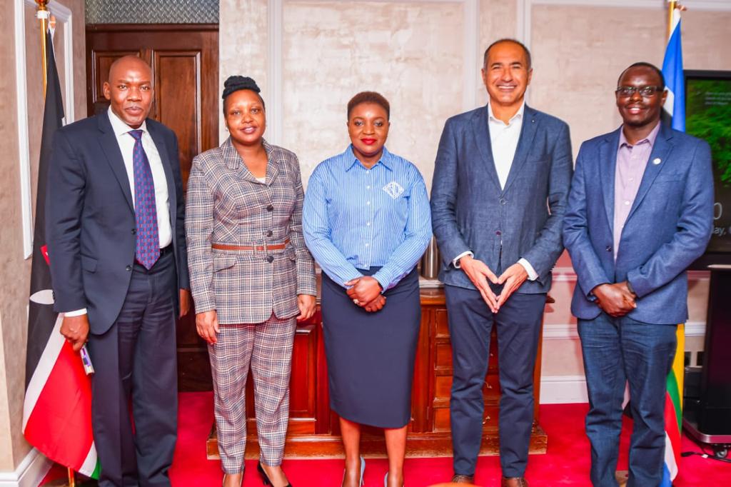 asalelei's tweet photo. Today, I joined our Country Director and ECSA Regional Advisor for a meeting with Madam Nakhumicha S. Wafula, the Cabinet Secretary for Health. She appreciated Helen Keller International's continued support at national and devolved levels. https://t.co/GoQ2y2zW43