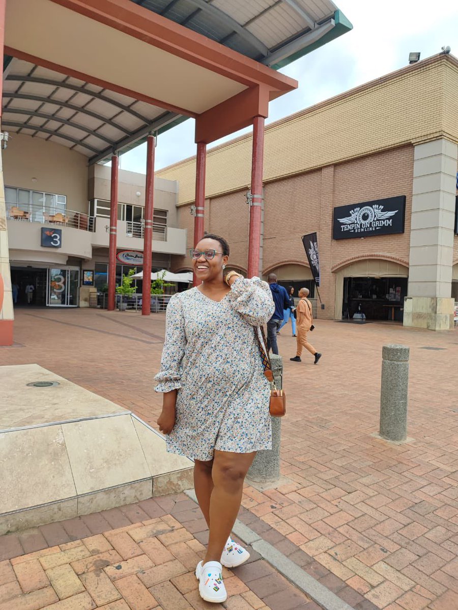 _Thabela_'s tweet photo. @LeratoN_ Everything 😂 https://t.co/bWZm0HsuGo