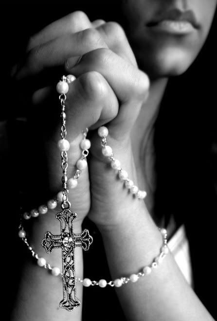 JustAdaugoijele's tweet photo. There is no problem, I tell you, no matter how difficult it is,physical or spiritual;that we can not resolve by the prayer of the Holy Rosary.” https://t.co/jmjkCt3NKi