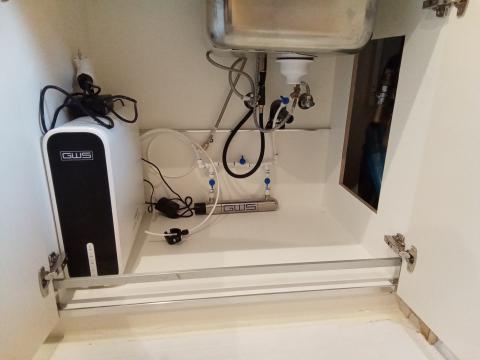generalwatersys's tweet photo. ¿Sabias que puedes instalar nuestros equipos de osmosis en tu embarcación de recreo?😱⛵

😜 Disfruta de un agua cristalina, como si estuvieras bebiendo de un manantial.

Tan pura como la brisa marina. ⚓ 

#water #barcos #navegacion #embarcacion #osmosis #barcelona https://t.co/P5kykRNlck