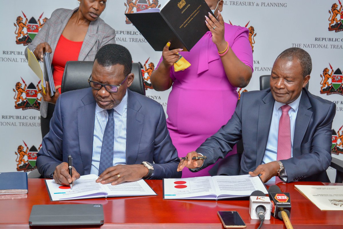 EnergyMinK's tweet photo. CS Davis Chirchir and @KeTreasury CS Prof. Njuguna Ndung'u have today signed the Share Transfer Agreement on the acquisition of Kenya Petroleum Refineries Limited (KPRL) by @kenyapipeline. https://t.co/yK6TrNy0mH