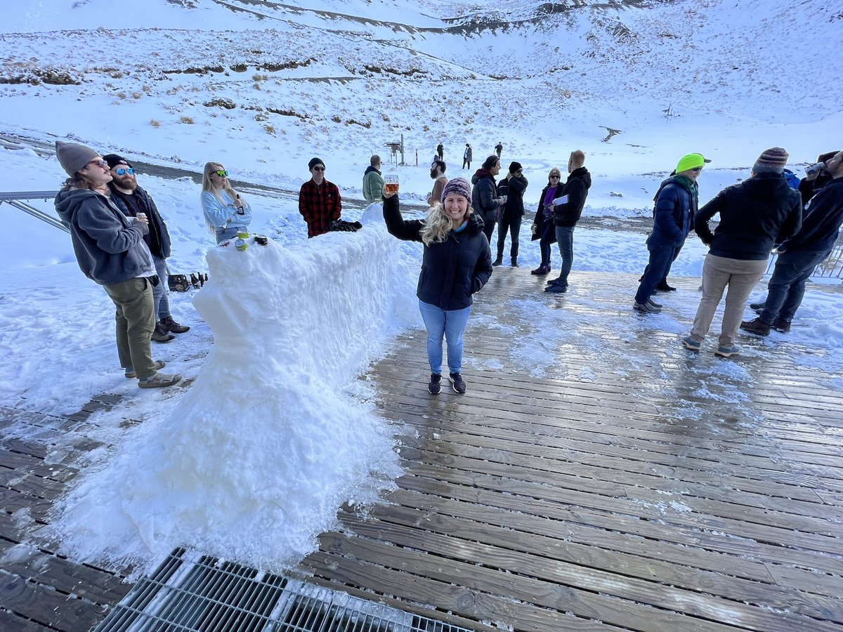 ioquatix's tweet photo. Enjoying homebrew at the #RubyRetreat. We built a snow bar too. https://t.co/HvhkUKggCa