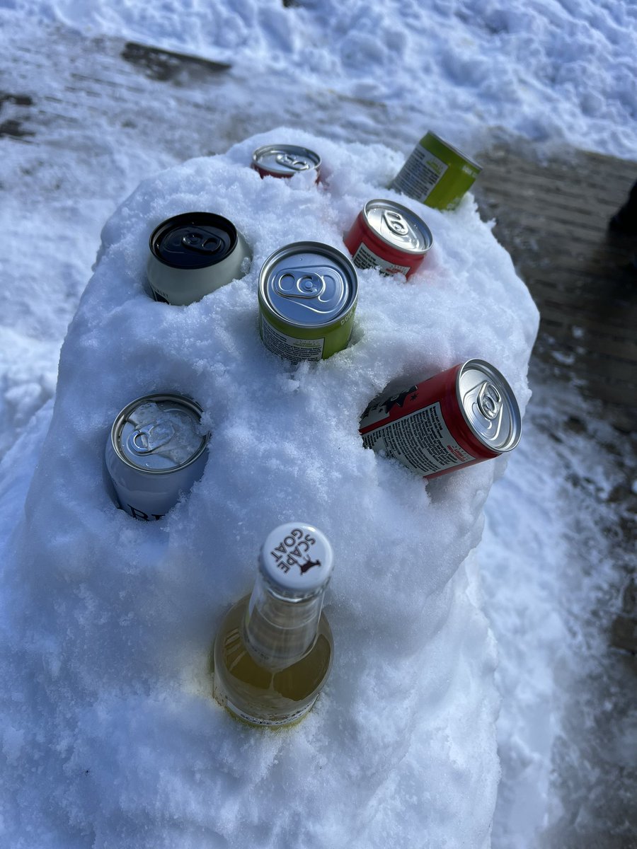 ioquatix's tweet photo. Enjoying homebrew at the #RubyRetreat. We built a snow bar too. https://t.co/HvhkUKggCa