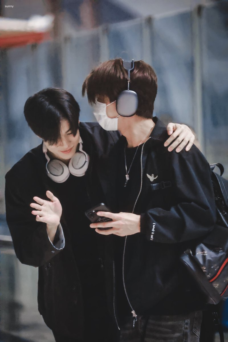 sunny0103_'s tweet photo. 🙉
@phuwintang 
@perthppe 

#phuwintang
#PerthTanapon https://t.co/HVgEGjFlOC