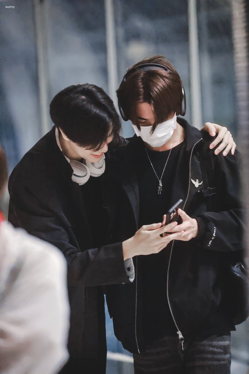 sunny0103_'s tweet photo. 🙉
@phuwintang 
@perthppe 

#phuwintang
#PerthTanapon https://t.co/HVgEGjFlOC