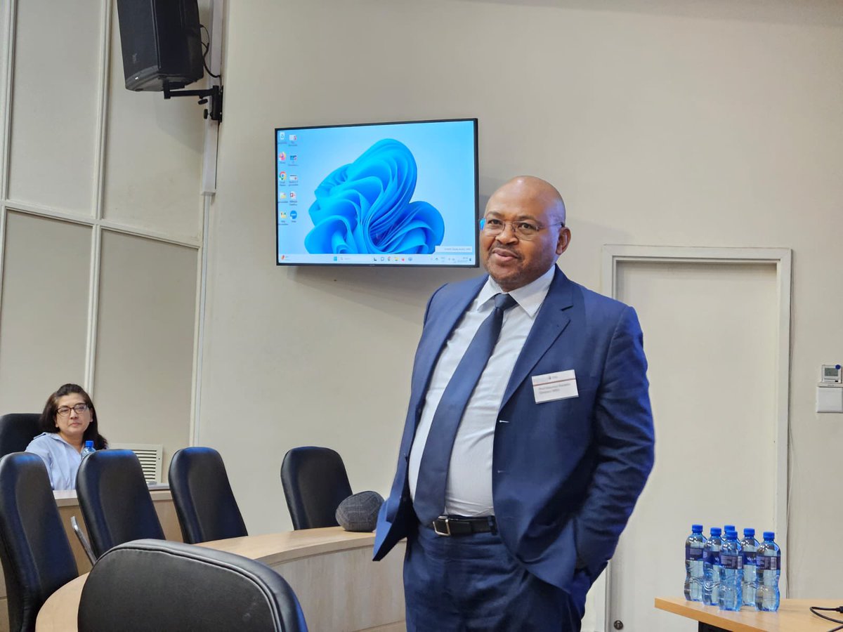 WitsUniversity's tweet photo. THE ROLE OF LEADERSHIP AND CULTURE WITHIN SUCCESSFUL SECONDARY SCHOOLS | Wits Business School, Wits School of Education, and the Registrar’s Division: Schools Liaison Office are hosting teachers training workshop themed ‘Leadership and Culture in Successful Secondary Schools’. https://t.co/AXfkK2dwfi