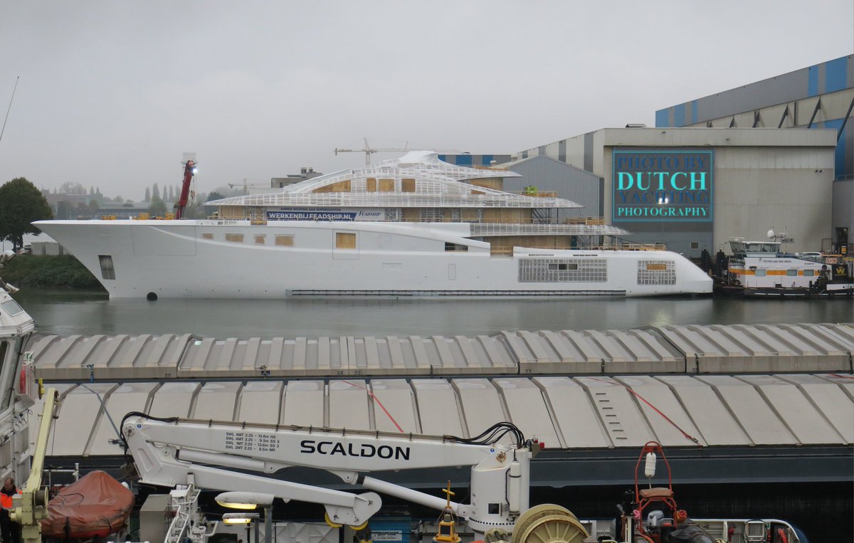 Project 714 had its technical launch at Shipyard Slob this morning. The 79.95m/ 262’3” hull is expected to leave Papendrecht for Feadship Aalsmeer soon. Photo by @DutchYachting. #Project714 #AlphenaandenRijn #Gouda #Feadship #Superyacht #Megayacht