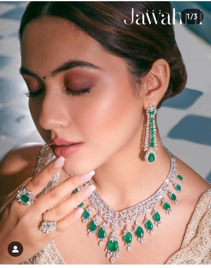 ffg33499's tweet photo. #reemshaikh❤❤🔥🔥
My Queen❤👑 https://t.co/f0ZWNfWZt2