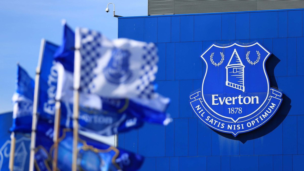 jhollowaydesign's tweet photo. Worrying times for #Everton (#EVE) fans. The Toffees are at risk of facing a 12 POINTS REDUCTION for allegedly breaching FFP rules - recording losses of £371m 

They were one of the 6 teams who have never been relegated from the Prem

Would this be the final straw? ❌️ https://t.co/WaezIGiiu4