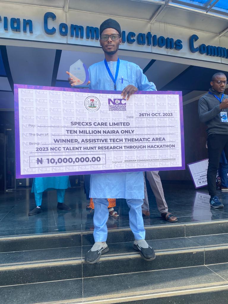 MSIngawa's tweet photo. NIGERIANS ARE TALENTED! 

Meet Pharmacist Isa Dahiru, @IDahirurx from Awuyo LG of Jigawa State who won the "Assistive Tech Thematic Area" Category Award at the just concluded "2023 NCC Talent Hunt Research Through Hackathon" 

The Assistive Tech Thematic Area Category is for the participants to create a technology that can assist elderly people and people with urinary problem urinate at the right time and without peeing on themselves. His invention won the 1st position medal under that category and took home a cash award of N10m from NCC. 

WHAT DID HE INVEST? 
HE created a wearable device called
"SMART BLADDER" that can help manage urinary incontinence in elderly people and reduce the cost of their daily spending while ensuring proper personal hygiene. 

The device is a wearable pampers/diapers, wristwatch like, flattened and easy to use device. It has a bioactivated sensor that works to help in automatic control of the opening and closing of the sphincter of the bladder. 

It sends impulse to the brain, that tells the brain that the bladder is filled and needs voiding. With that, there will be no urination on oneself. 

The smart bladder has; 

-Wearable medical device,
-An artificial intelligence powered bioactivated sensor,
-Organic copper electrodes,
-In-silico simulated receptor cells 
-Hashing doodle and microchip 

Once it is in contact with your skin, the bioactivated sensors will be activated and impulse will be sent to the brain and overactive bladders are then sensitized to allow normal micturition reflex. 

This is the hight of how intelligent Nigerians are. This is just the reason why they begin to shine immediately they step in a country that encourages and appreciates talent. 

This work alone has potential of adding value to our economy through industrialization of the idea.  I hope we will not lose this very intelligent, creative, innovative and smart guy to Nigerian factor. 

Nigerians, please lets share and appreciate Isa Dahiru for making us all proud.