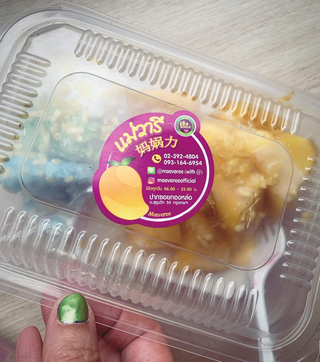 💕 💗Love Mango and Sticky Rice 🍚 バンコク5日目の朝ごはんはマンゴーともち米🥭♡大好物や〜  トンローソイ55のお店で買いました♡ Milliちゃんの曲も大好き♪

#bangkokthailand #バンコク　#マンゴー専門店　#トンロー　#momokothaicook #futonband #fatcatconcert #millithailand #futonmilli