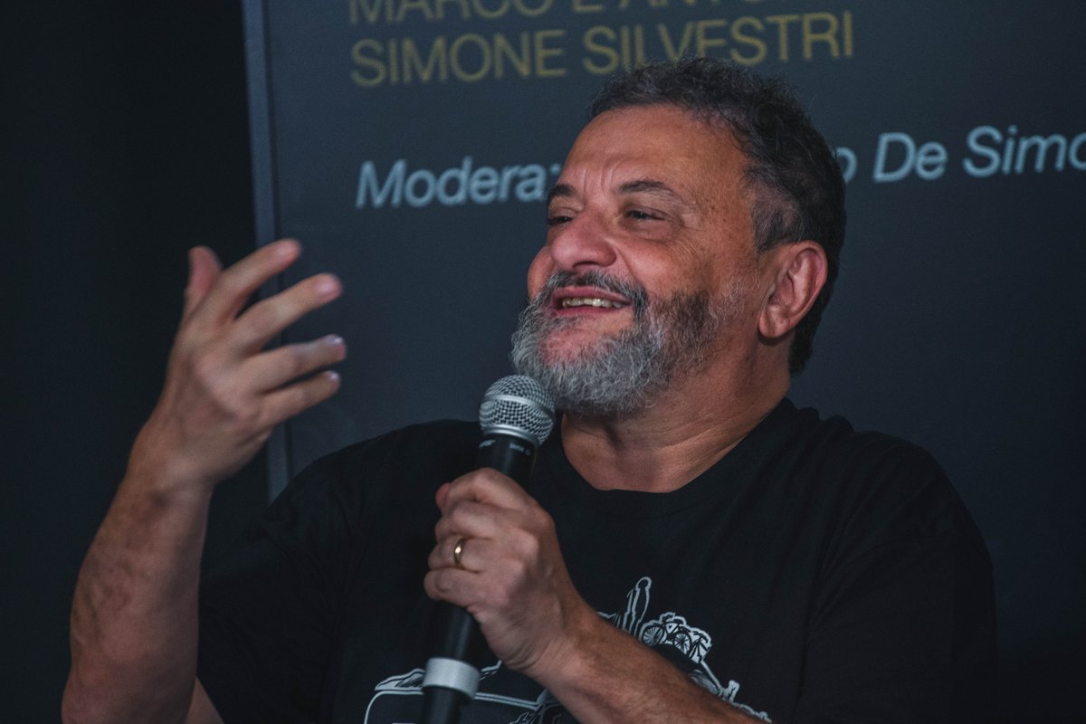 ScuolaVolonte's tweet photo. Lo spazio di Lazio Terra di Cinema ha aperto le sue porte ai registi Marco e Antonio Manetti che, in dialogo con la scenografa Noemi Marchia e al Vfx Artist Simone Silvestri, insieme al critico Alessandro De Simone, hanno svelato i segreti del film Diabolik https://t.co/hAPBaFKumw