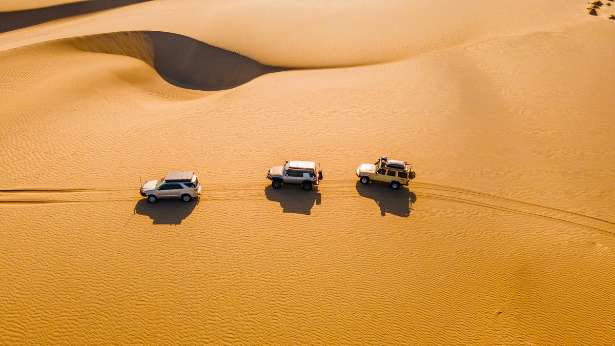 ItsMiller_G's tweet photo. This is Kenya 🇰🇪

📍 Suguta Valley Sand Dunes https://t.co/U40EealbZT