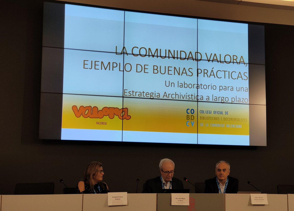 EmiRosillo's tweet photo. Comencem amb la primera de les ponències: 'La comunidad #VALORA ejemplo de buenas prácticas' de Joaquim Llansó i @ppenteado https://t.co/wonOv76JhV