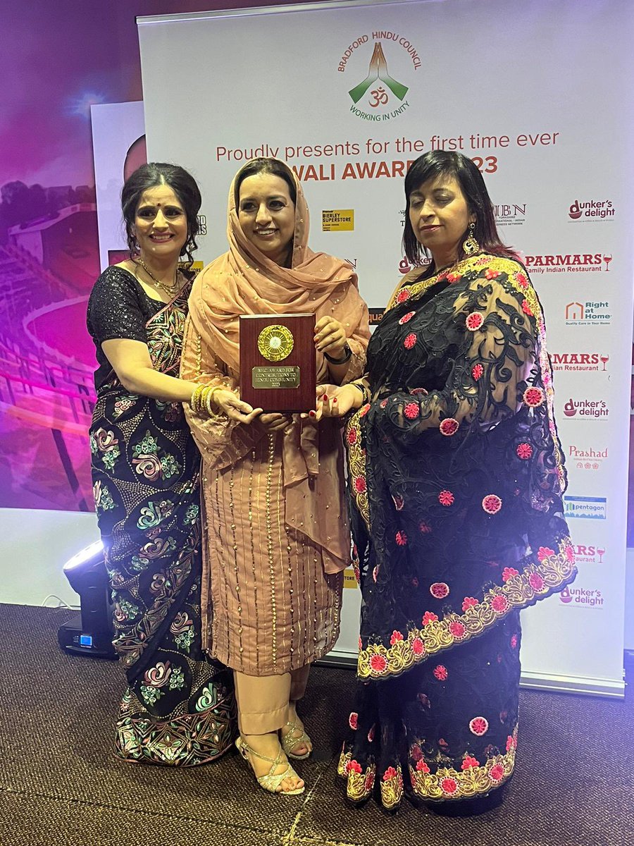 kaneezkhan31's tweet photo. Humbled, honoured &amp; shocked to be given an award for contribution to the Hindu Community 2023 @bh_council Diwali Awards♥️

A fantastic night with them all, it’s been such an amazing journey with them over the years watching them grow stronger in their contribution to the city. https://t.co/2O15BQ2mt9