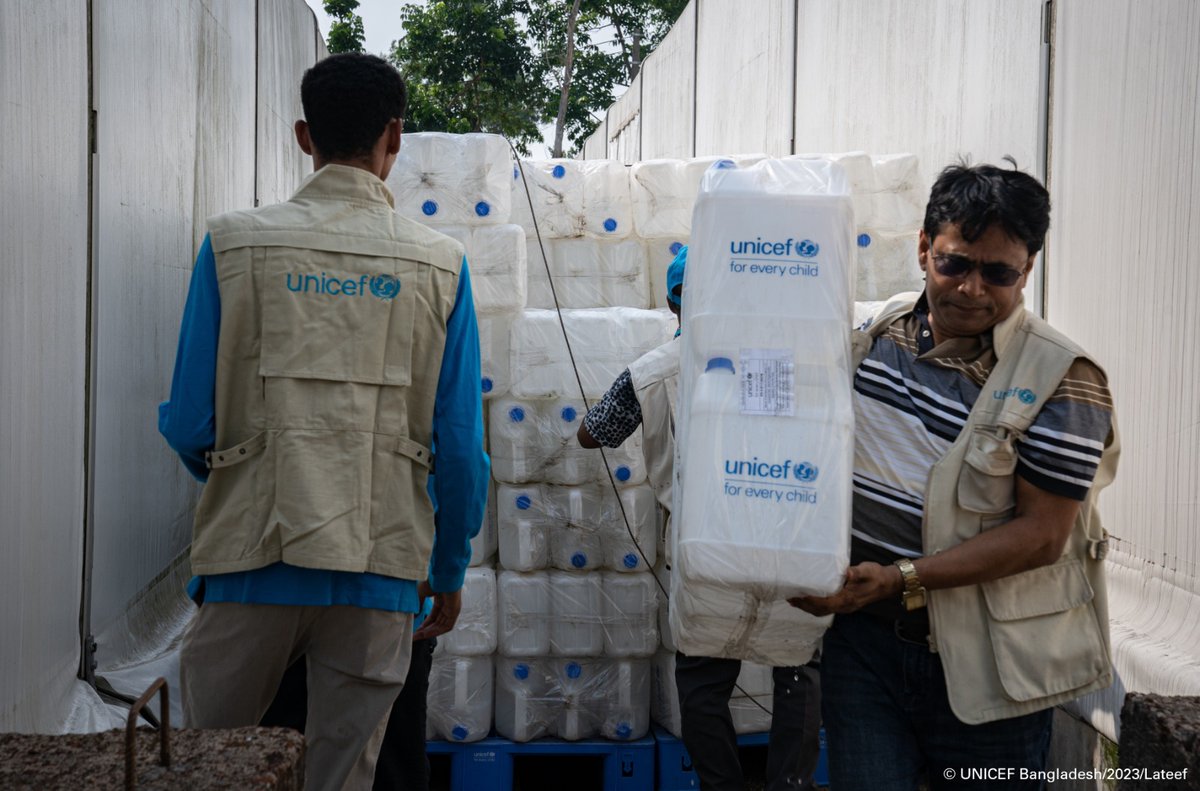 UNICEFBD's tweet photo. In the aftermath of #CycloneHamoon in the southern Bangladesh, @UNICEF is scaling up response, providing vital supplies like safe drinking water, shelter and protection to those affected.
These lifelines are a beacon of hope for the vulnerable lives caught in the storm's path. https://t.co/REmJz6Daz0