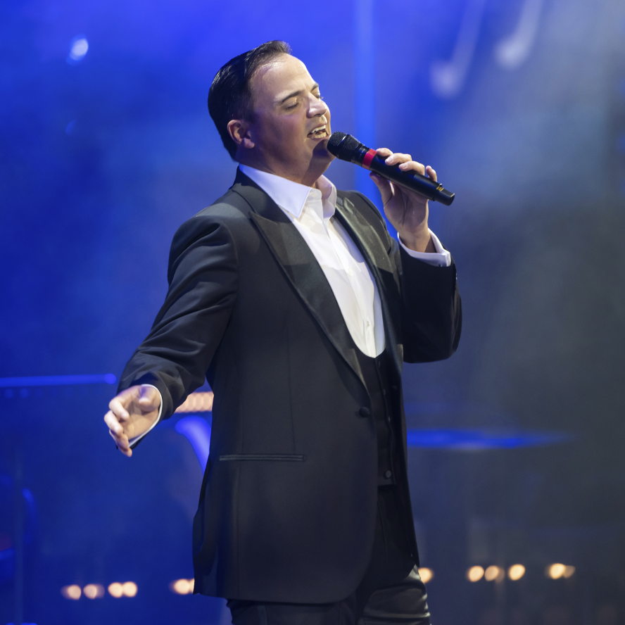 MSCcruisesSA's tweet image. Enjoy the live music…Savour the melodies and ambiance at our themed bars on board MSC Cruises. 🎶🍹

#MSCCruises #MSCSplendida