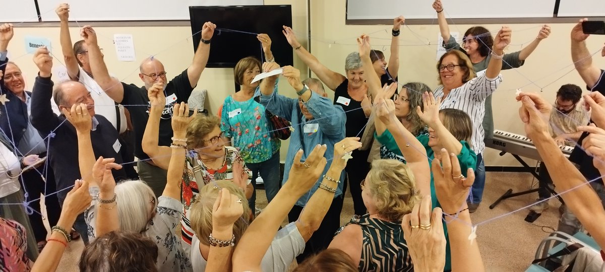 SeniorLab's tweet photo. 🙌Compartir i fer xarxa és la millor manera d'avançar!

Vols participar a #SeniorlabReus ⁉️

T’animem a contactar amb nosaltres per trobar junts la forma de participació que millor s’adapti a la teva disponibilitat.

✍️ Escriu-nos a 👉info@seniorlab.eu👈

#Salut #EnvellimentActiu https://t.co/FsBM2wUdO4
