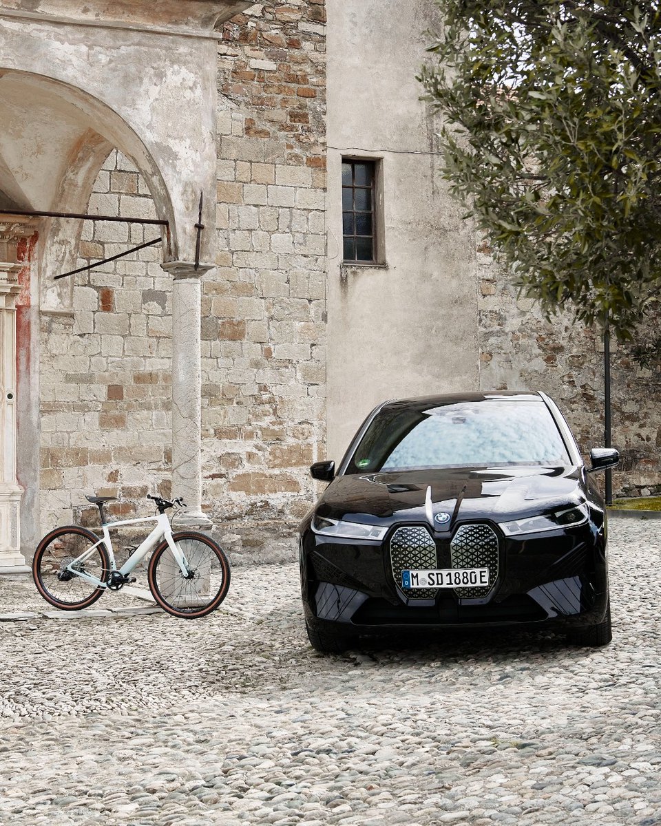 Adventure calls. Will you get there on two wheels or four?

🚴🛒: b.mw/bikes

#GoodsWithFreude #THEiX #BMW @3Tbike