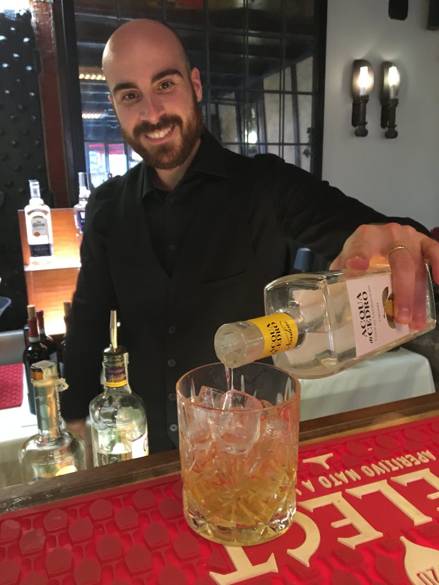 thewinetattoo's tweet photo. Last post from #Venice trip @winewankers @CHARLIEWINES @pietrosd @winematcher with big #AcquaAlta to enjoy brilliant #venicecocktailweek great #mixology at classic bars like #Florian #Quadri #Aman terrific choice of #gin #bitters #vermouth this year. https://t.co/bmiyJuNWBS