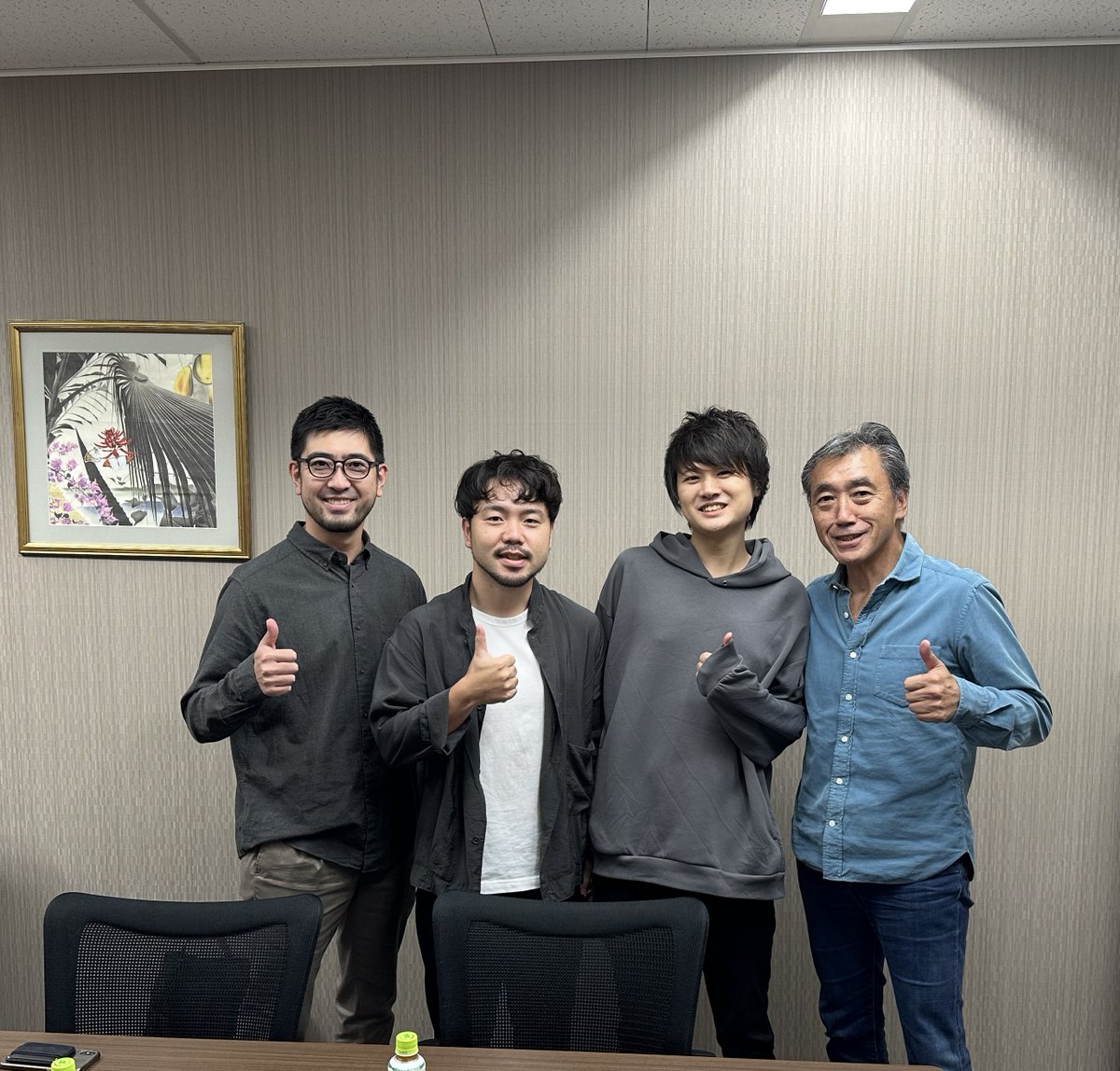 LOTTEVENTURES's tweet photo. 【brossomとの壁打ちミーティング】
LVJの投資先で、Vライバー事務所の運営を手掛けるbrossomの宇野さん、石川さんがご来社！澤田、國分と共に成長戦略についてディスカッションさせていただきました！Vライバーにご興味がある方はぜひサイトをご覧ください。https://t.co/V81qBpXsyq
＃LVJ　#brossom https://t.co/bcvMCrKRXT