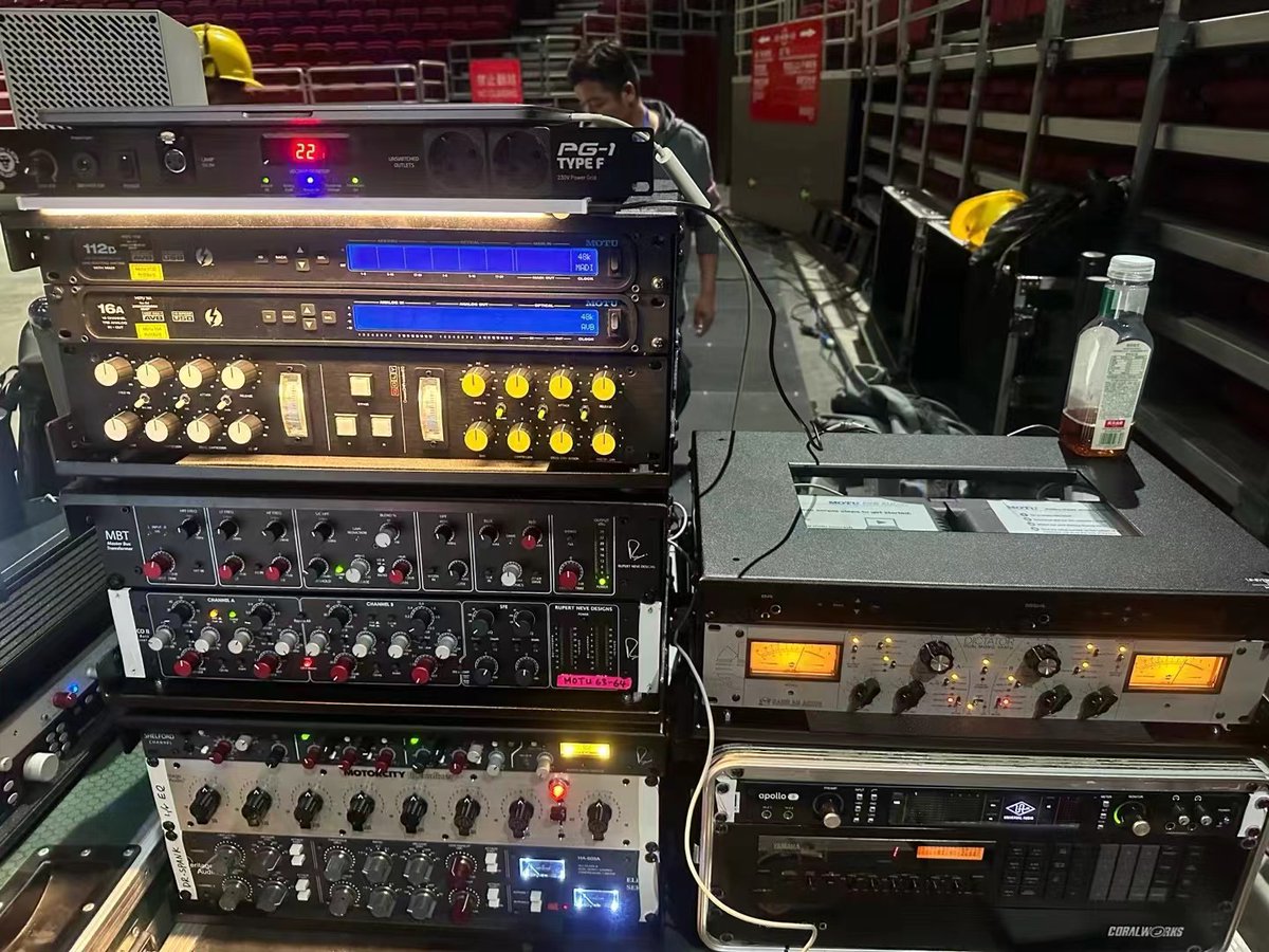 The PA system at the concert of the famous Chinese singer Zhou Chuanxiong GOLY COMPEQ and Gainlab Audio Dictator will be used.