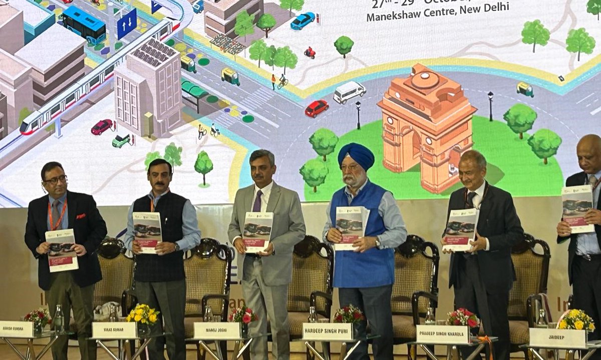 2⃣ 'City Electric Mobility Strategy toolkit', prepared under @giz_india's SUM-ACA project in collaboration with @CoEUT_CEPT, provides a framework for considerations of e-mobility as an integral part of the CMP Process. 🔌🔋