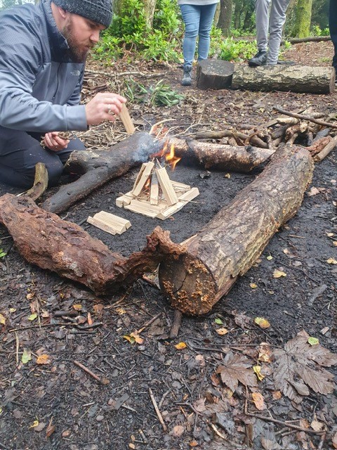 Forest School this week saw our students look at the fire triangle whilst learning basic fire lighting skills. Followed by an excellent round of hot chocolate and s'mores - the perfect celebration of Autumn!🍂