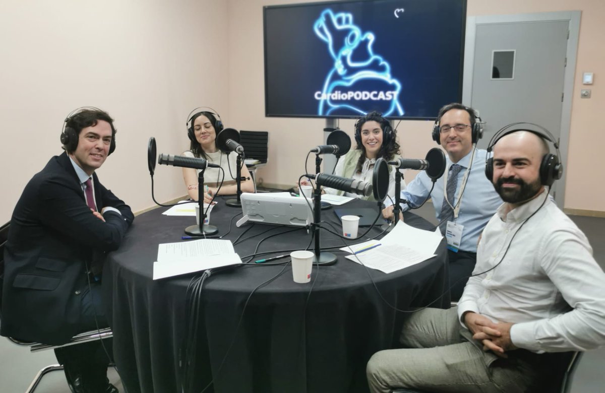 La sala #CardioPODCAST ya está en funcionamiento en #SEC23 con los doctores @carmengonde, Pablo García Pavía, @fdefrutossemi y @rbarvil analizando las nuevas guías europeas de miocardiopatía.