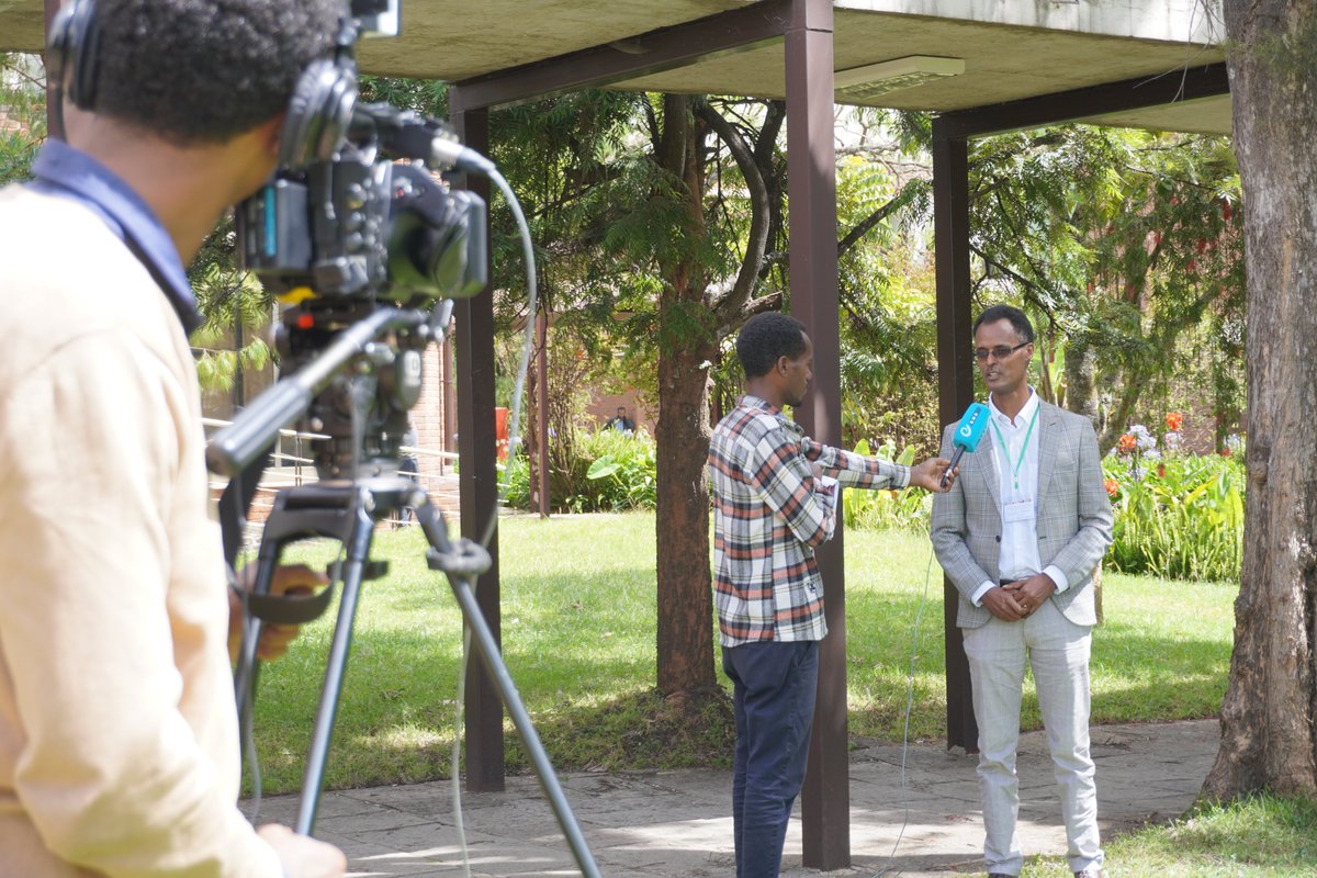 Exclusive interview with the Ethiopian News Agency
#FoodSafety in Ethiopia evidence & policy research conference. Theo Knight-Jones, Kebede Amenu, Havelaar, Arie Hendrik
@ILRI
@CGIAR
#OneHealth_initiative
#resilientcities
 @hung_cenpher
@ehpatel