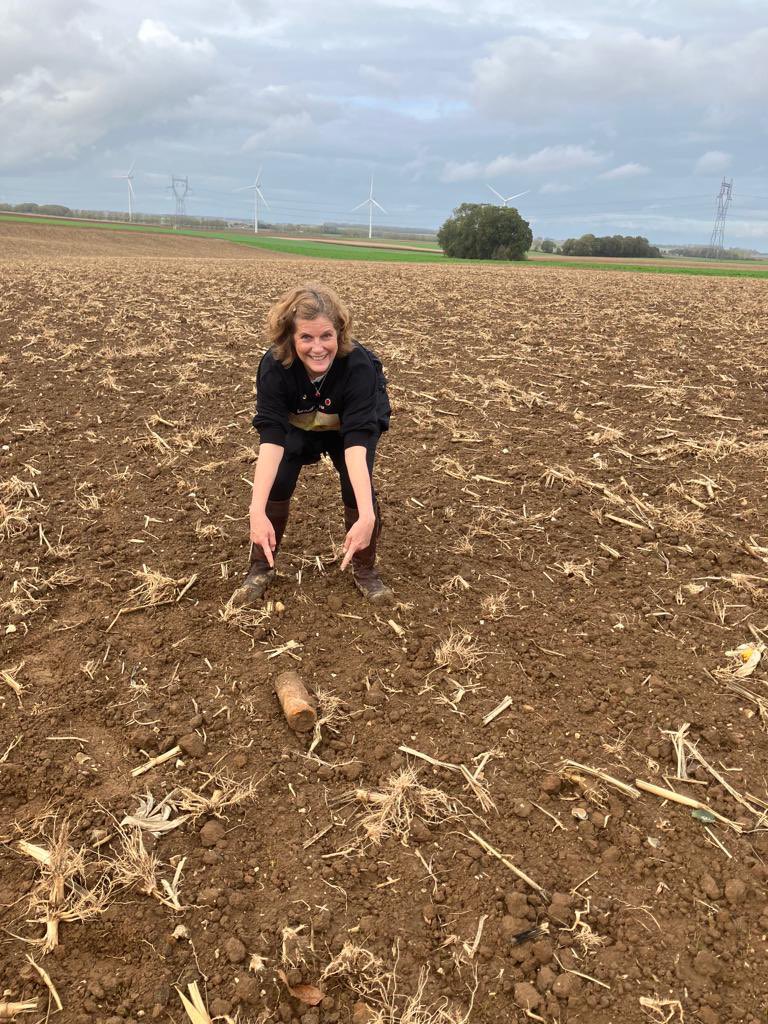 belindajohn71's tweet photo. Gives a whole new meaning to โ looking fur shells ๐ ๐๏ธโ #ironharvest #sommebattlefield #fieldwalking #walkingtheSomme #19141918 #happyasapiginmuck https://t.co/pAoPPbbjna