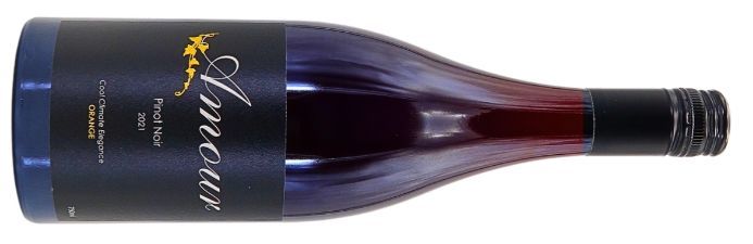 Wonderfully perfumed and layered, this is a gorgeous Pinot Noir from Amour Wines. Derived from the French word L'Amour meaning love, these wines are patient, elegant and generous. buff.ly/3QgQA2e