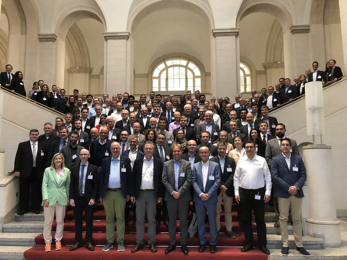 KD_Corporate's tweet photo. 🇪🇺 It was really nice to meet representatives from 20 European countries last Tuesday at #Berlin for  #IPCEI #Microelectronics Projects. 

Thank you very much @VDIVDE_IT for the invitation and great experience.  

#KD #Developers #optics 🏎️🏎️ https://t.co/6udZZ6XNpj