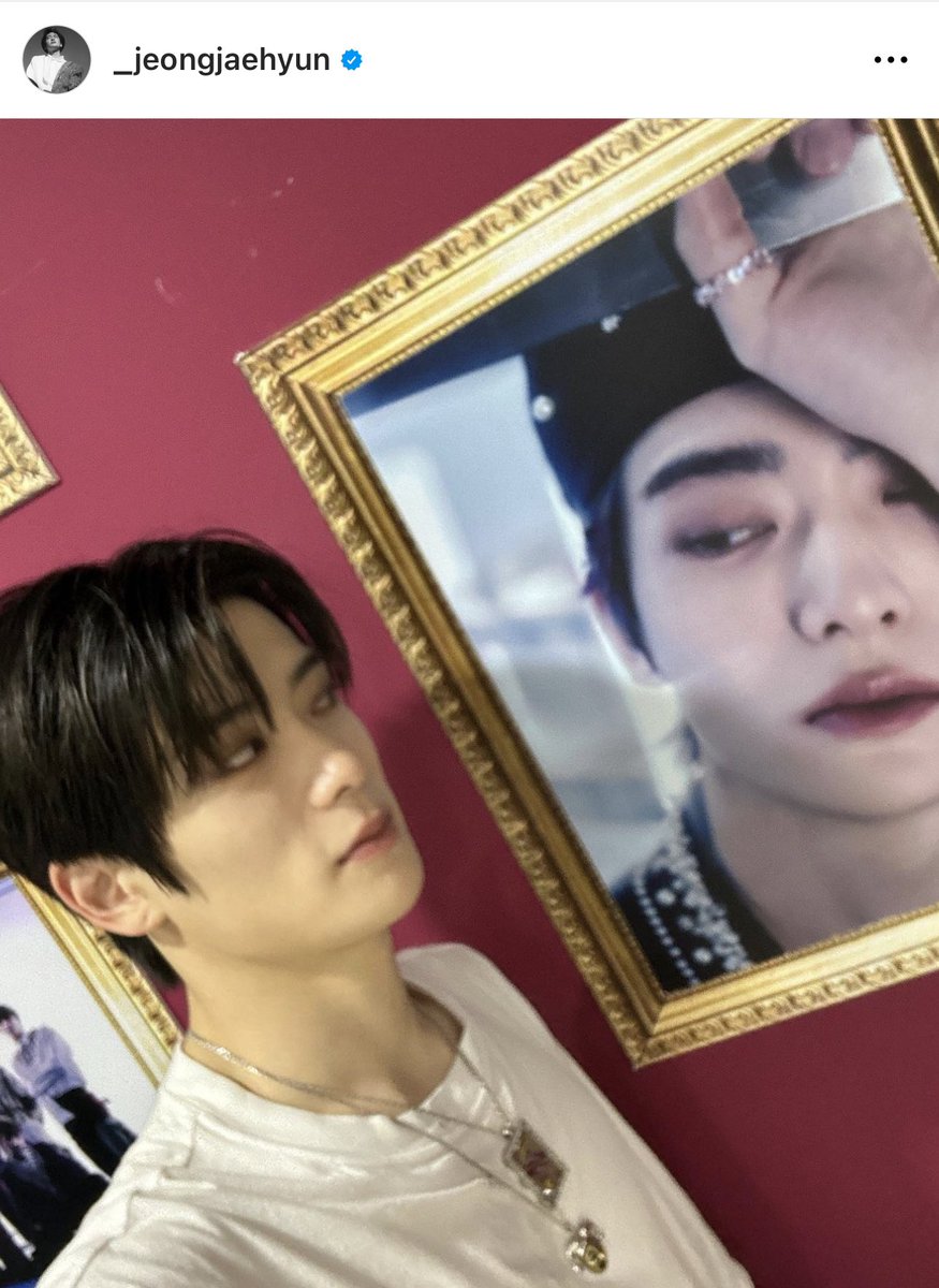 ไม่ คือ แล้วจะไปมองแรงใส่รุปตัวเองทำไม555555555555555555555555555