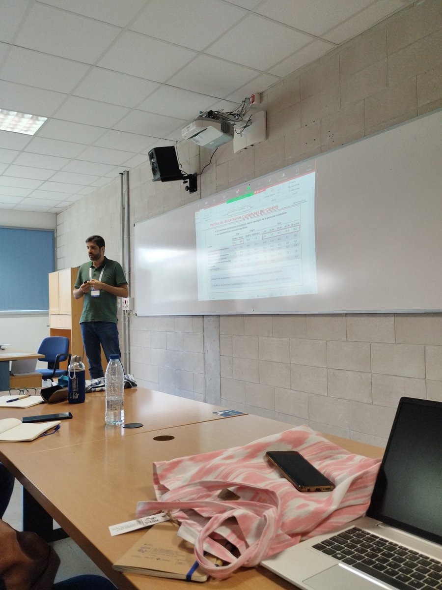 Alba Lanau (@drlanau) on Twitter photo Albert Julia <a href="/A_Julia_C/">Albert Julià Cano</a> presenta nuevos datos de una encuesta representativa sobre dependencia en la ciudad de Barcelona. Preeminencia del cuidado familiar y importantes diferencias de género y clase #REPS #REPS2023 Albert Julia <a href="/A_Julia_C/">Albert Julià Cano</a> presenta nuevos datos de una encuesta representativa sobre dependencia en la ciudad de Barcelona. Preeminencia del cuidado familiar y importantes diferencias de género y clase #REPS #REPS2023