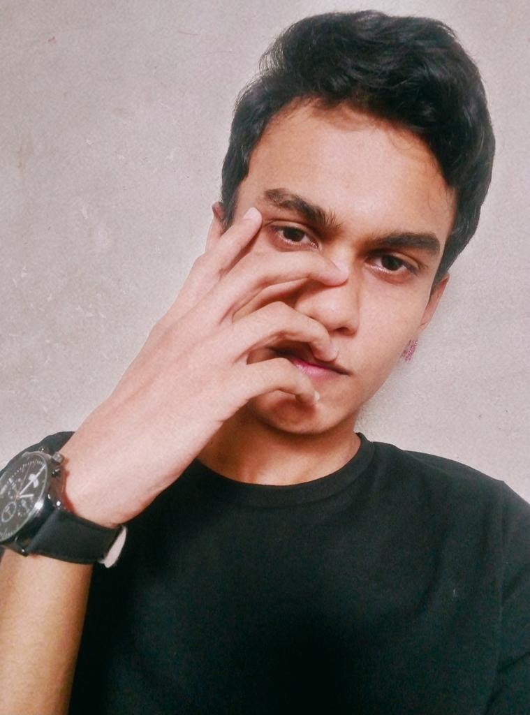 ArunavIm's tweet image. Stay with someone ,                            
              Who really needs you .
       And Spend with her so many smiley moments........
            
            "JUST SMILE"
    Which is really necessary
.
.
.
#smileworld