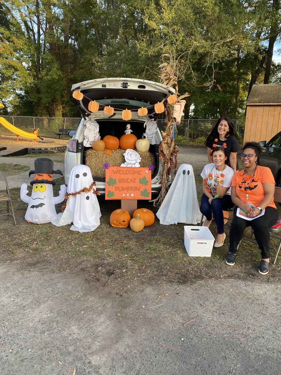 Trunk or treat! #UnitingOurWorld. <a href="/ParticipateLrng/">Participate Learning</a> <a href="/Belvoir_Eagles/">Belvoir Elementary</a>
