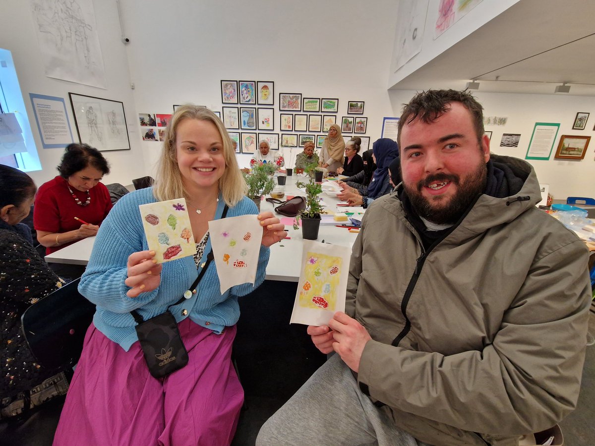 JulieNAGWalsall's tweet photo. Lovely day yesterday @newartgallery with @CreatHealth #ASenseOfPlace workshops. One month left to catch the exhibition in our Community Gallery presenting examples of work created by community participants across the region exploring links between art and nature for wellbeing 💫 https://t.co/ZvULWlb7mE
