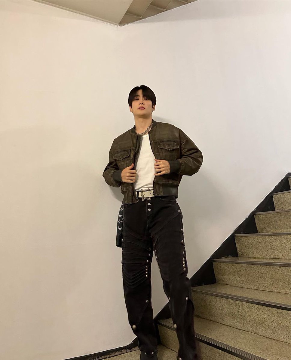 JJHLOOKS's tweet photo. _jeongjaehyun https://t.co/O1xddTIxC8