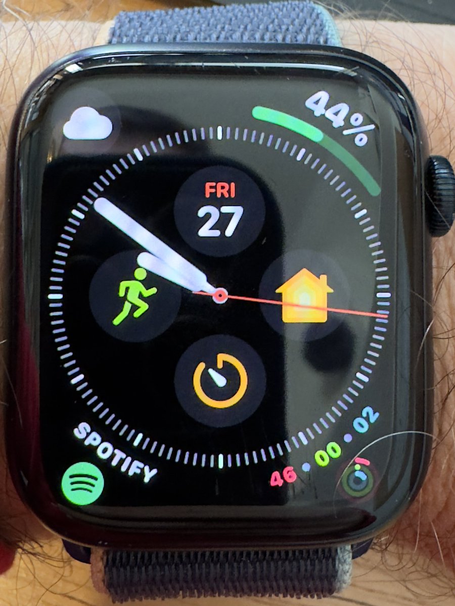redharvey's tweet photo. @zollotech watch OS 10.1 is killing my Apple Watch Series 8 😱 the battery has dropped 56% whilst sat at my desk. @Apple https://t.co/f1wFdjwJeS