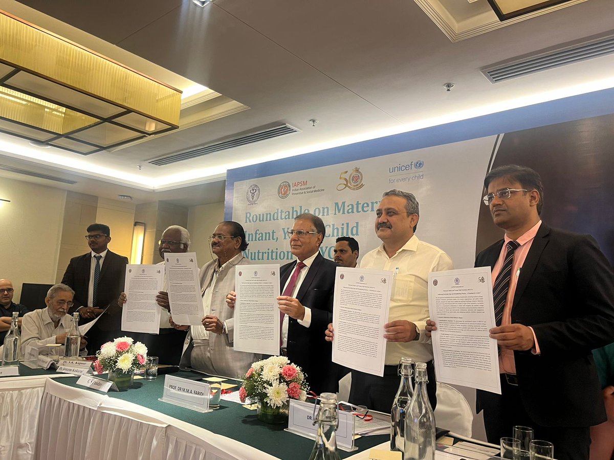WeCollaborateforNutrition (@wecan4poshan) on Twitter photo Roundtable on MIYCN to address knowledge gaps & strengthen practice in health facility & community organized by <a href="/a_ncear/">NCEAR-A</a> <a href="/IAPSM_India/">Indian Association of Preventive & Social Medicine</a> <a href="/UNICEFIndia/">UNICEF India</a> discussions on strategies to improve MIYCN services delivery & signing of declaration in presence of <a href="/ZoyaAliRizvi/">Zoya Ali Rizvi</a> <a href="/MoHFW_INDIA/">Ministry of Health</a> Roundtable on MIYCN to address knowledge gaps & strengthen practice in health facility & community organized by <a href="/a_ncear/">NCEAR-A</a> <a href="/IAPSM_India/">Indian Association of Preventive & Social Medicine</a> <a href="/UNICEFIndia/">UNICEF India</a> discussions on strategies to improve MIYCN services delivery & signing of declaration in presence of <a href="/ZoyaAliRizvi/">Zoya Ali Rizvi</a> <a href="/MoHFW_INDIA/">Ministry of Health</a>